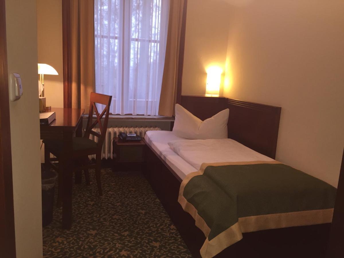 Parkhotel Zirndorf Kültér fotó